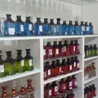 ویترین و شیشه های عطر