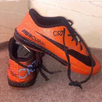 کفش فوتبال|کیف، کفش، کمربند|بروجرد, |دیوار