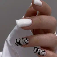 کاشت ناخن باتخفیف فقط ۴۰۰