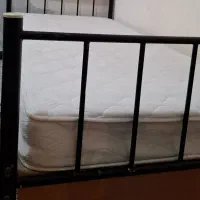 تخت یک نفره