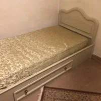 تخت یک نفره