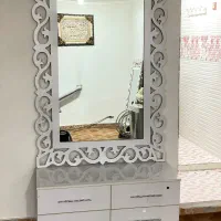 ایینه و کشو کنسولی