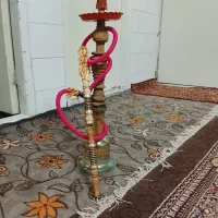 قلیون و شیشه خالی