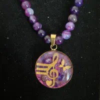 گردنبند با ورق طلا و سنگ اصل