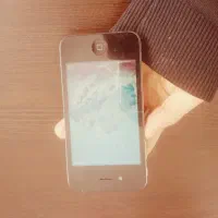 گوشی ایفون ۴