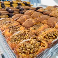 کار در کارگاه قنادی