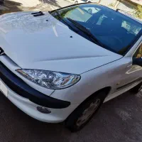 206 صندوق دار V8 مدل 1396