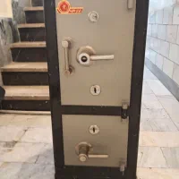 یک عدد گاو صندوق دو طبقه ایران کاوه.