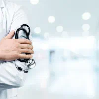 انجام تزریقات سرم و آمپول و بخیه و سوند در منزل