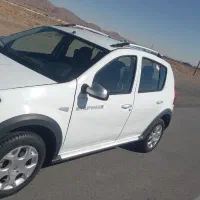 ساندرو استب وی کارمندی