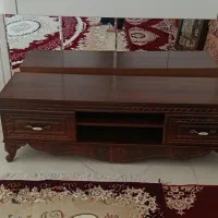 میز تلویزیون، آینه کنسول، ساعت دیواری