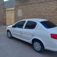 نصب برچسب شیشه دودی سولار  دولایه با قیمت مناسب