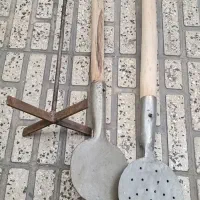 دو عدد کفتگیر آشپزی و هم زن