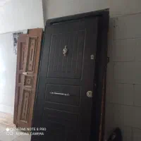 فروش 1 درب ضد سرقت۳ جفت درب ورودی تمام چوب  راش.