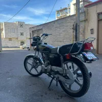 موتور سیکلت همتاز ۲۰۰