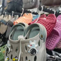 کراکس با استیکر آدم فضایی|کفش و لباس بچه|بیرجند, |دیوار