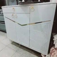 جاکفشی و میز جلو مبلی|جاکفشی، کمد، دراور|تربتحیدریه, مسجد جامع|دیوار