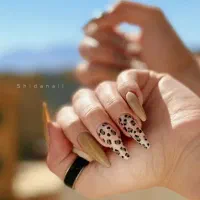 مدل جهت خدمات تخصصی ناخن