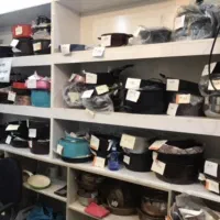 فروشنده آقا