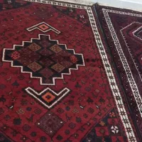 دوعدد قالی لری