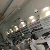 اجاره-میز-ناخن-اجاره-تخت-مژه