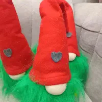 عروسک کلاهدار