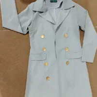 چند عدد مانتو و لباس