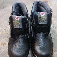 فروش کفش و لباس کار|لباس|فولادشهر, مسکن مهر فولادشهر|دیوار