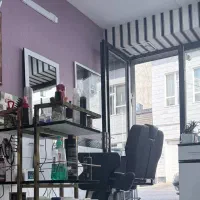 کارآموز و شاگرد ساده آرایشگاه