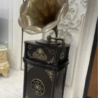 گرامافون مشکی طلایی