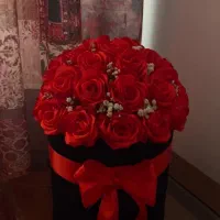 دسته گل و باکس روبانی|گل مصنوعی|شیراز, فرهنگ شهر|دیوار