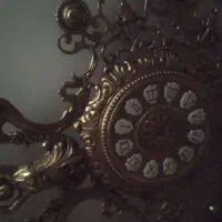 ساعت برنجی اصل تقریبا قدیمیه ۳۰ ساله خریداری شده