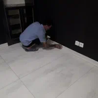 خدمات نظافت منزل و راه پله.