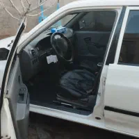 خودرو پراید سفید