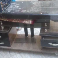 میز تلویزیون شیشه ای