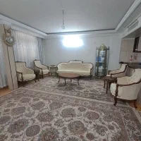 یک واحد ۷۰ متری خیابان اصلی کاروان روبروی پارک