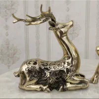 مجسمه گوزن مینیاتوری قلمکاری ایستاده ونشسته برنجی|مجسمه، تندیس، ماکت|شیراز, لاله|دیوار