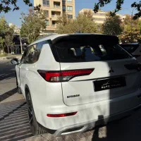 میتسوبیشی اوتلندر ۲۰۲۳ H line|خودرو سواری و وانت|شیراز, بعثت|دیوار