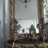 آیینه و کنسول