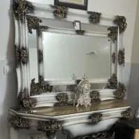 آیینه و کنسول