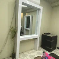 آینه ایستاده