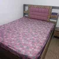 تخت دونفره، تشک و میز آرایشی، کمد و باکس