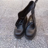 یک جفت پوتین تمام جرم|کیف، کفش، کمربند|آران و بیدگل, |دیوار