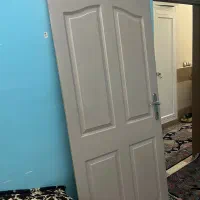 ۳عدد درب چوبی جنس خوب قفل و دستگیر