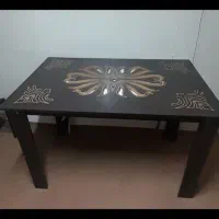میز ناهارخوری۴نفره با دوتا صندلی فلزی
