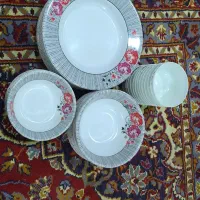 بشقاب و کاسه ملامین