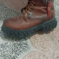 نیم بوت سایز ۴۰ به ۴۱ هم میخوره|کیف، کفش، کمربند|بروجرد, |دیوار