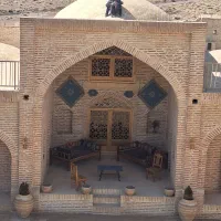 تور کویر اقامتگاه شاه عباسی|تور و چارتر|اصفهان, آبشار|دیوار