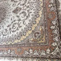 قالی ۹ متری ۷۰۰ شانه طاووسی