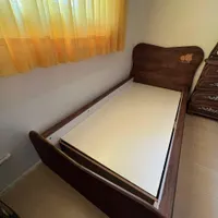 دو عدد تخت بدون خوش خواب همراه پاتختی